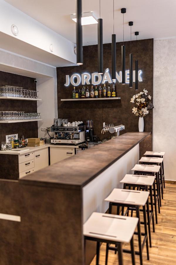 Hotel Jordánek Opočno Exterior foto